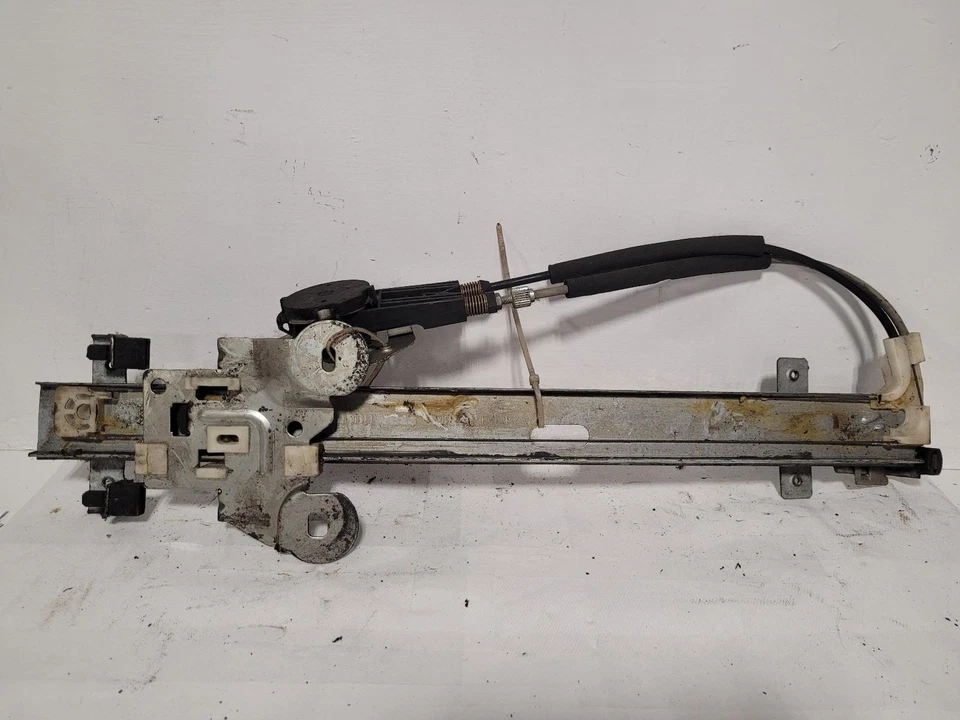 Used Front Left Door Window Regulator Front fits: 1992 Dodge Caravan manual Fron Foto 2 de 4
