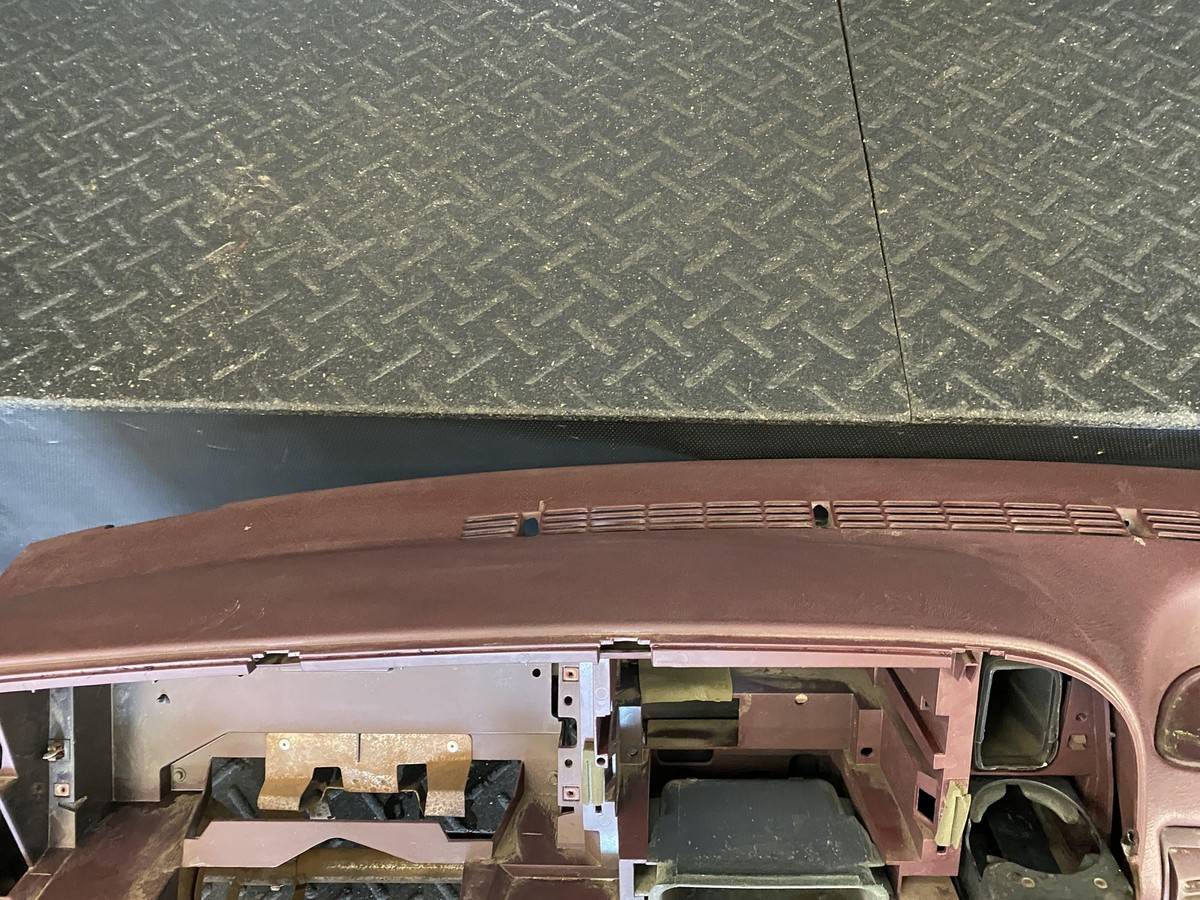1995-1996 GMC Pickup 2500 Front Core Dash Dashboard Panel