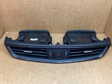 2017-2024 NISSAN ROGUE FRONT CENTER DASH AC HEAT AIR VENT BEZEL HAZARD SWITCH