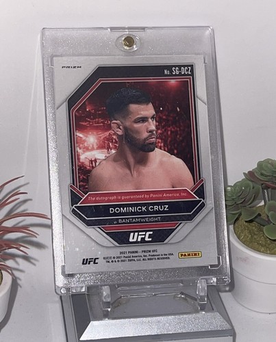 2021 PANINI PRIZM UFC SIGNATURES AUTO DONINICK CRUZ CARD No. SG-DCZ - Picture 3 of 11