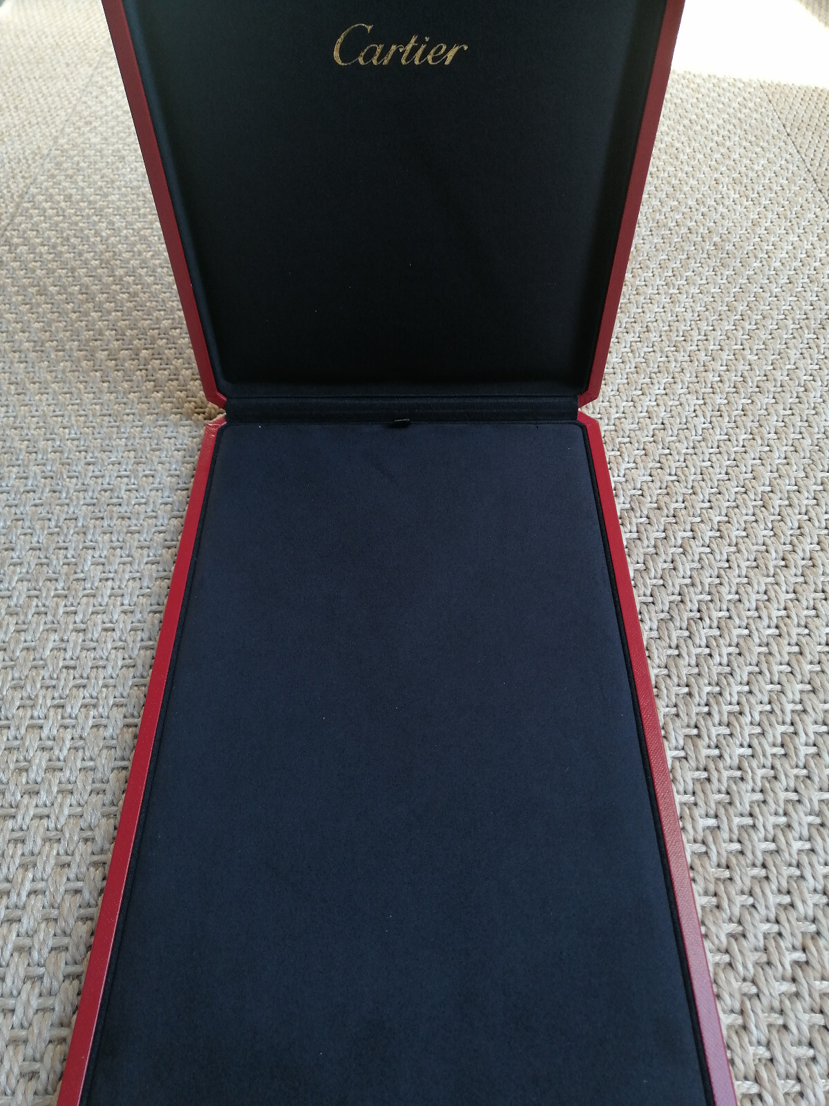 Cartier necklace box mint condition boîte collier rouge avec intérieur velours