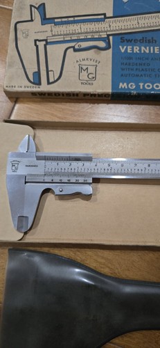 Vintage MG TOOL Hardened Stainless Vernier Caliper 1/10mm, 1/1000" ( SWEDEN ) - Picture 4 of 7
