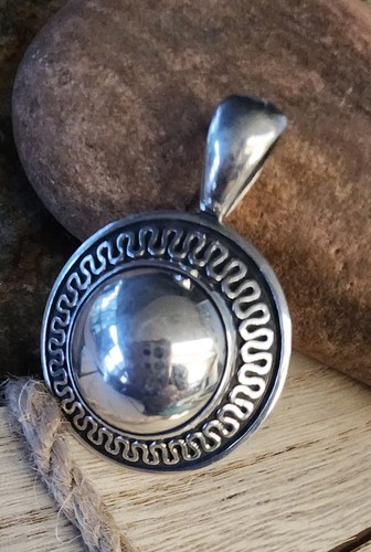 Large James Avery Circle Dome Pendant Neat Piece~ 19.8 Grams!