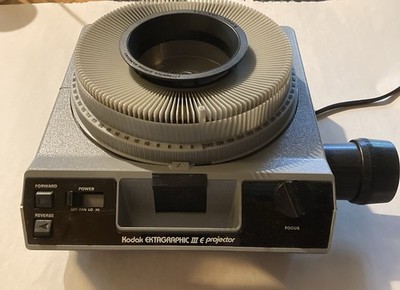 Vintage Kodak Ektagraphic III E Carousel Slide Projector W/Carousel Slide Tray