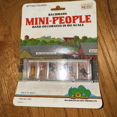 Bachmann Mini People HO Scale Sitting Waiting Passengers #3301