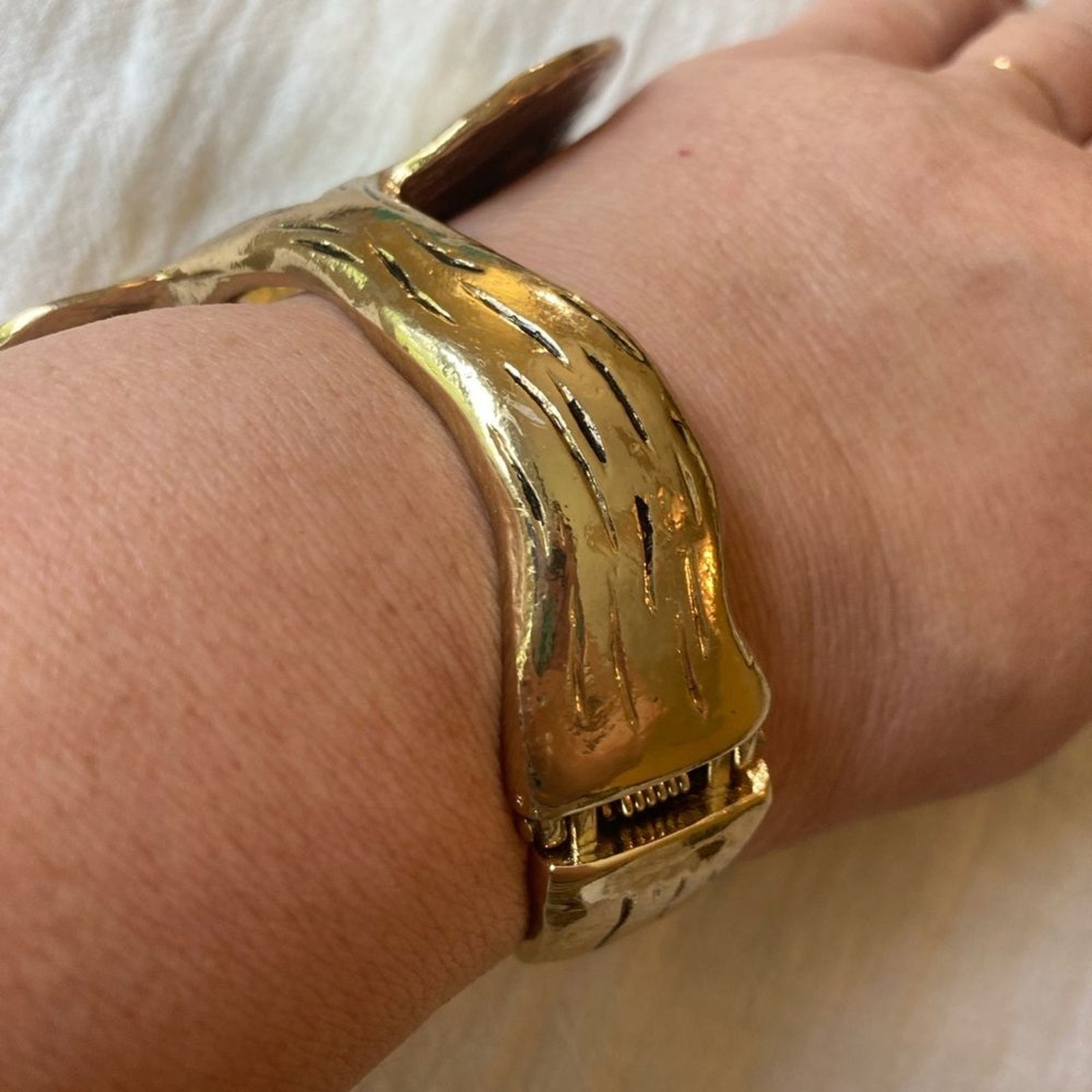 Chunky Statement Leaves Hinged Bangle Bracelet - image 6