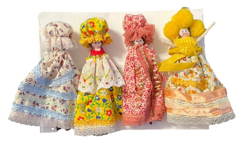Set of 4- Truro Craft Vintage Peg Dolls, Handmade Outfits Lot 5”  Dolls 1970’s