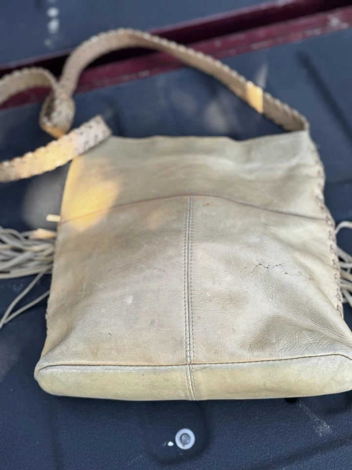 Женская кожаная западная сумочка с бахромой от Fossil - Изображение 3 из 4