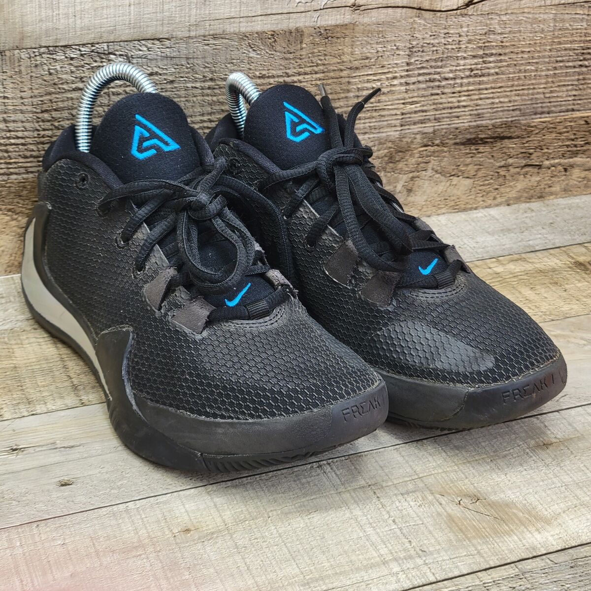 Nike Zoom Freak 1 Black Iridescent Boy Kid Youth Size 5 Nike Zoom Freak 1 Black Iridescent Boy Kid Youth Size 5