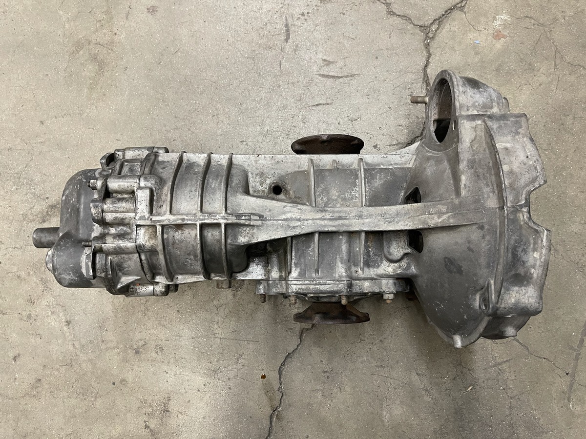 Porsche 911 Transmission 911/01 S/E 5spd 1970 Magnesium Case W/O