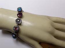 MARIANA SILVERTONE 6 ROSETTE & 5 RHINESTONE BRACELET 1/2 X 7-7.5"