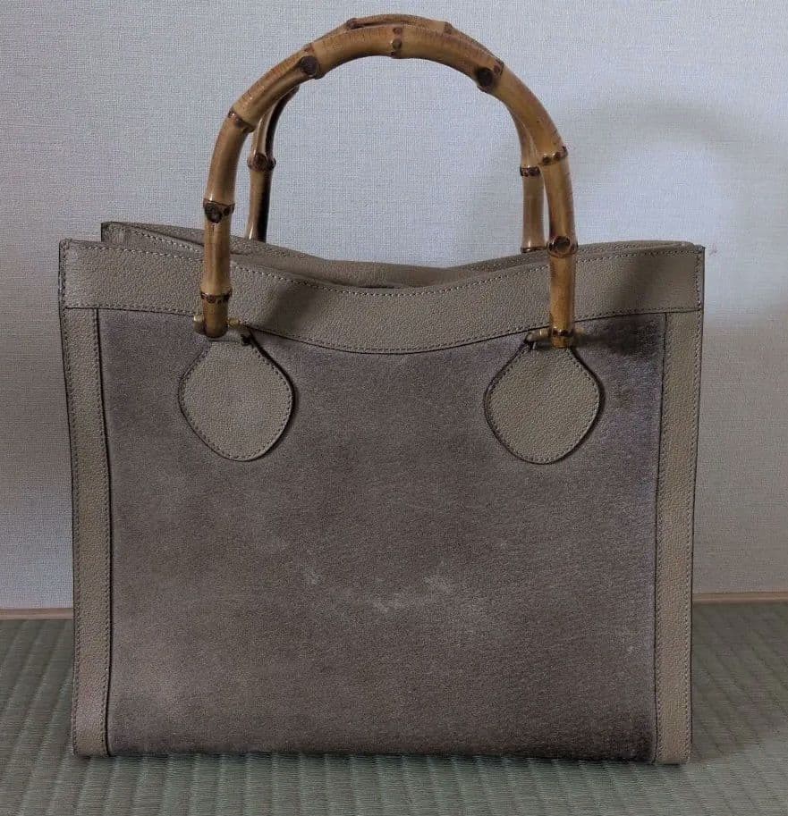 GUCCI Diana Bamboo Handle Tote Bag Large Beige Suede Leather Vintage Luxury