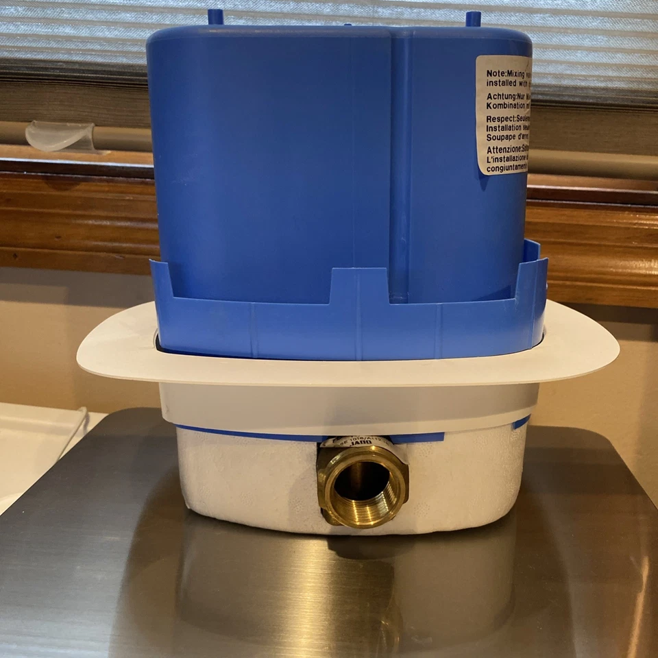 Válvula áspera JADO para válvula mezcladora termostática de 3/4" con topes integrales Foto 4 de 4