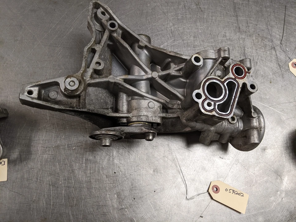 Carcasa filtro aceite motor para 09-11 Volkswagen Tiguan 2.0 06J903143AG Foto 2 de 4