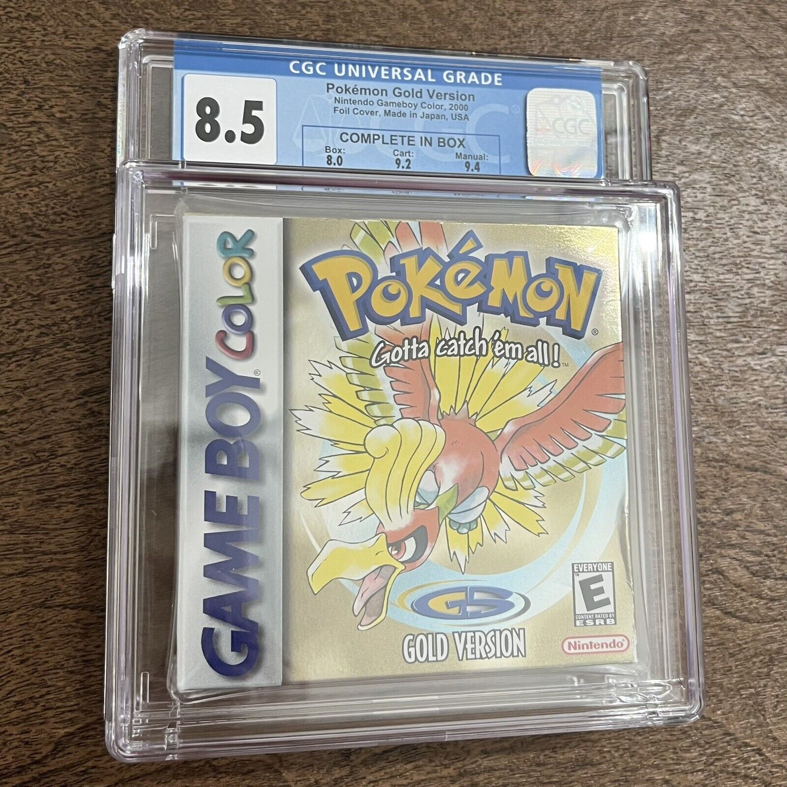 Pokemon GOLD Nintendo Game Boy Color COMPLETE IN BOX (CIB) CGC graded 9.0