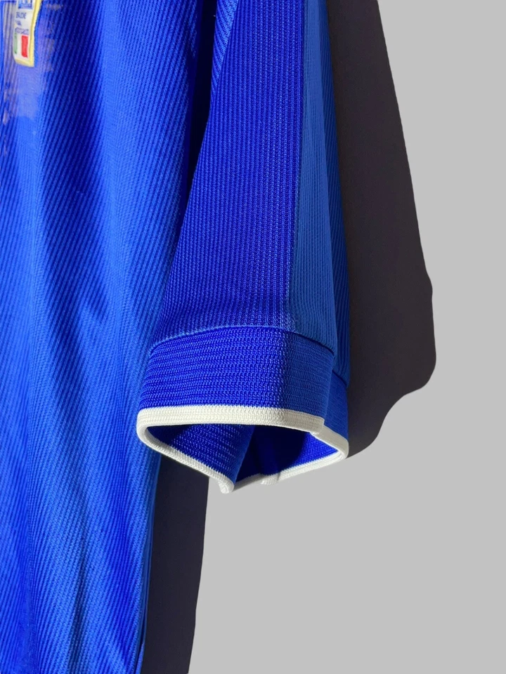 National Team Italy Nike 1998 Home Vintage Football Shirt Soccer Jersey  - Image 4 of 4