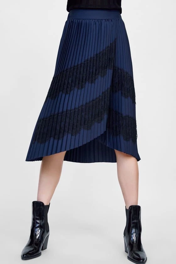 Navy high top waisted pleated skirt