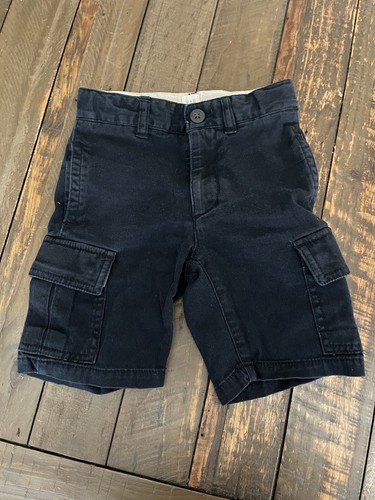 Boys Outfit Size 4. GaP Shorts, H&M NEW YORK Button Up And Rebel Tee 2 - Picture 10 of 17