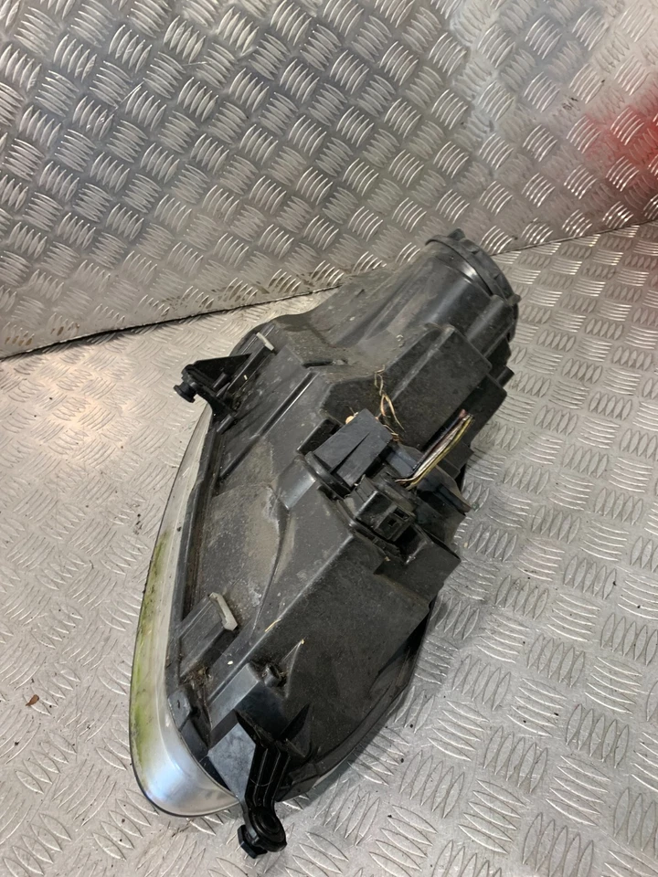 2005 VOLKSWAGEN GOLF ПАССАЖИРСКОЙ СТОРОНЕ ЛЕВАЯ ФАРА #2 - Изображение 2 из 4