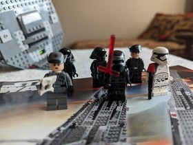 Retired (2015) LEGO Star Wars Episode 7 set 75104 Kylo Ren's Command Shuttle