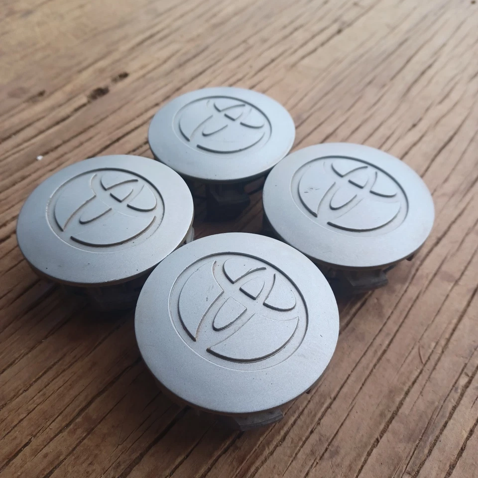 Juego de 4 tapas centrales Toyota Rav4 Corolla, 2001-2009, p/n PPE+PS Foto 2 de 3