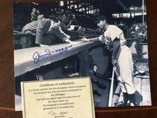 JOE DIMAGGIO HAND SIGNED 8 x10 WITH SCOREBOARD CERTIFICATION