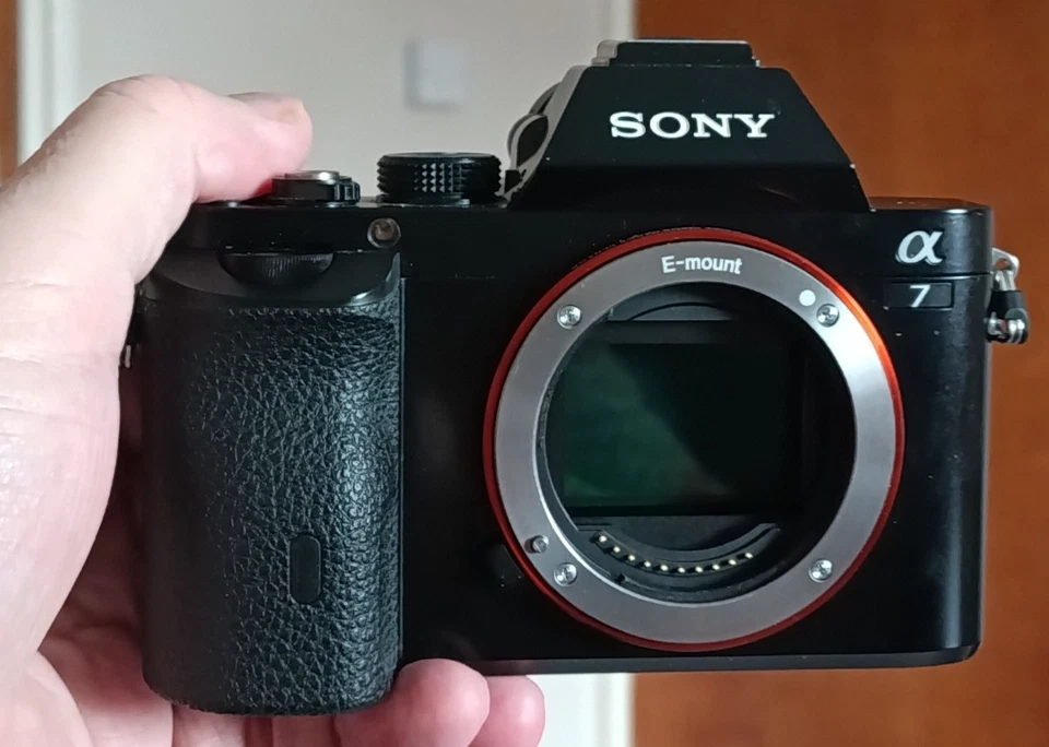 Sony Alpha 7 II, photo 1 of 5