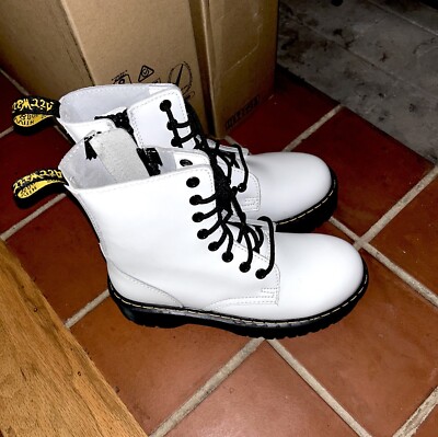 Dr. Doc Martens Boots Adult Size 6 White Jadon Smooth Leather Platform Womens