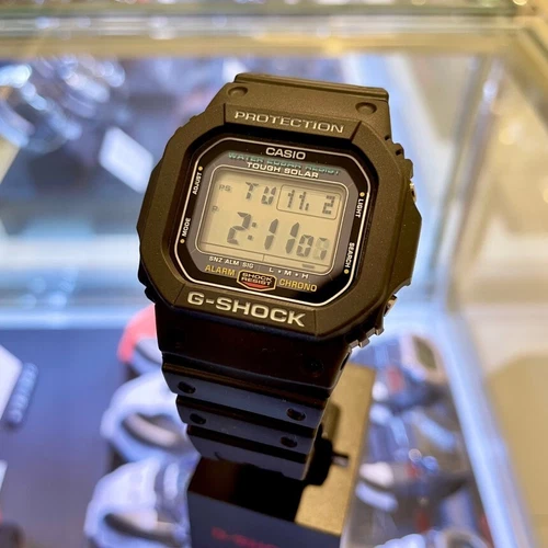 Casio G-Shock Resin Strap Men Watch G-5600UE-1DR Original New