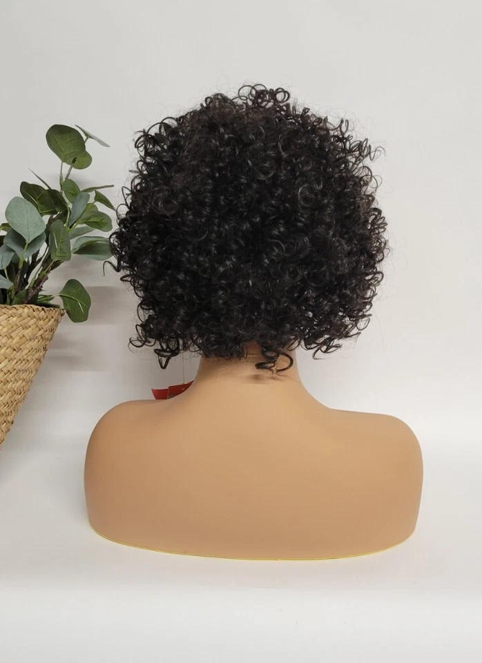 PELUCA CORTA NEGRA SEXY BOBBI BOSS PREMIUM SINTÉTICA M8795 CORTA OTTO Foto 4 de 4