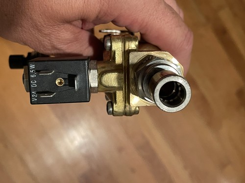 G5 107B Pneumatic Solenoid Valve w/Air Filter Separator - Picture 10 of 17