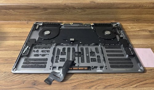 MacBook (2016-2018) FOR Parts - Afbeelding 2 van 2