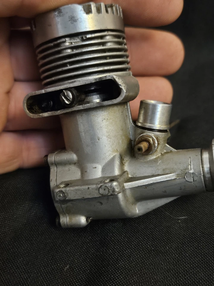 Really Nice OS Max S .35 Two Stroke Nitro RC Airplane Engine- Great Compression - Image 2 of 4