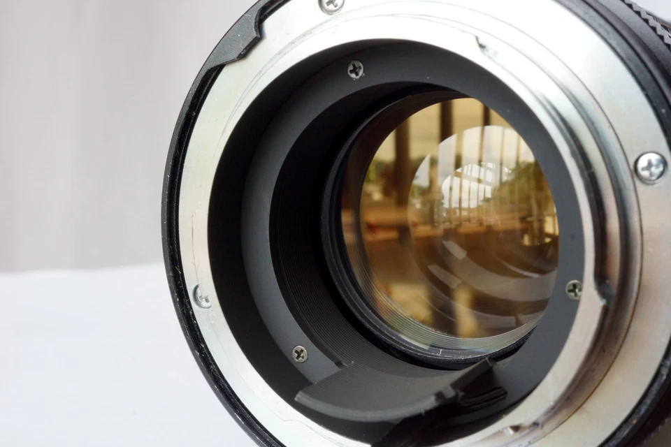 Vivitar 85-205mm f3.8 Constant Apertrue  Zoom Lens Konica AR Mount Barely Used - Image 4 of 4