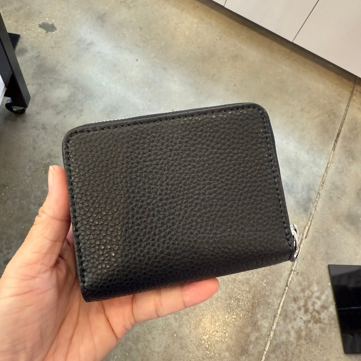 Marc Jacobs 4S5SMP078S01 Mini Compact Wallet Pebbled Leather Black