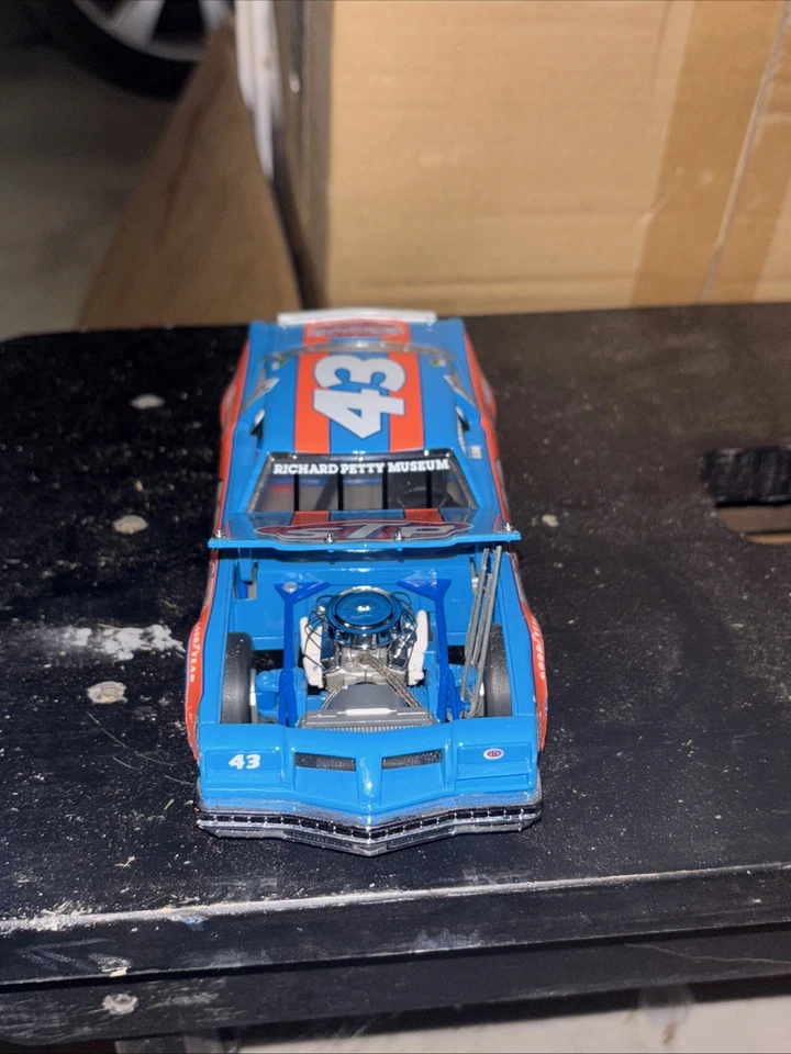 Pontiac Grand Prix 1992 Franklin Mint escala 1/24 Richard Petty #43  Foto 2 de 4