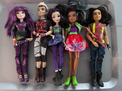 Disney Descendent Fashion Dolls With Mal, Jay, Freddie,  Carlos, And Evie