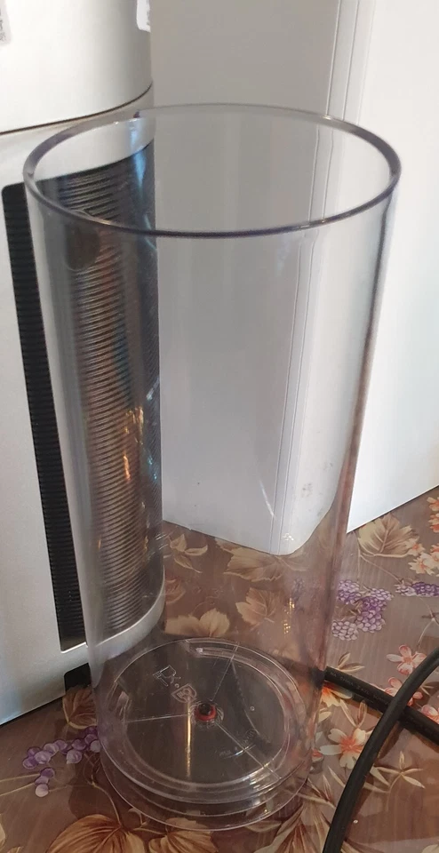 Nespresso Vertuo Plus 11386 Coffee Machine by Magimix- Silver(Missing Parts) - Image 3 of 4