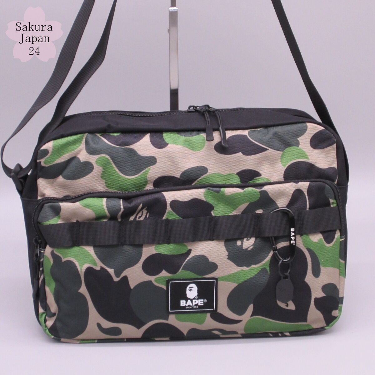 BAPE A Bathing Ape Camo Shoulder Bag with Carabiner 2021 AW BAPE A Bathing Ape Camo Shoulder Bag with Carabiner 2021 AW