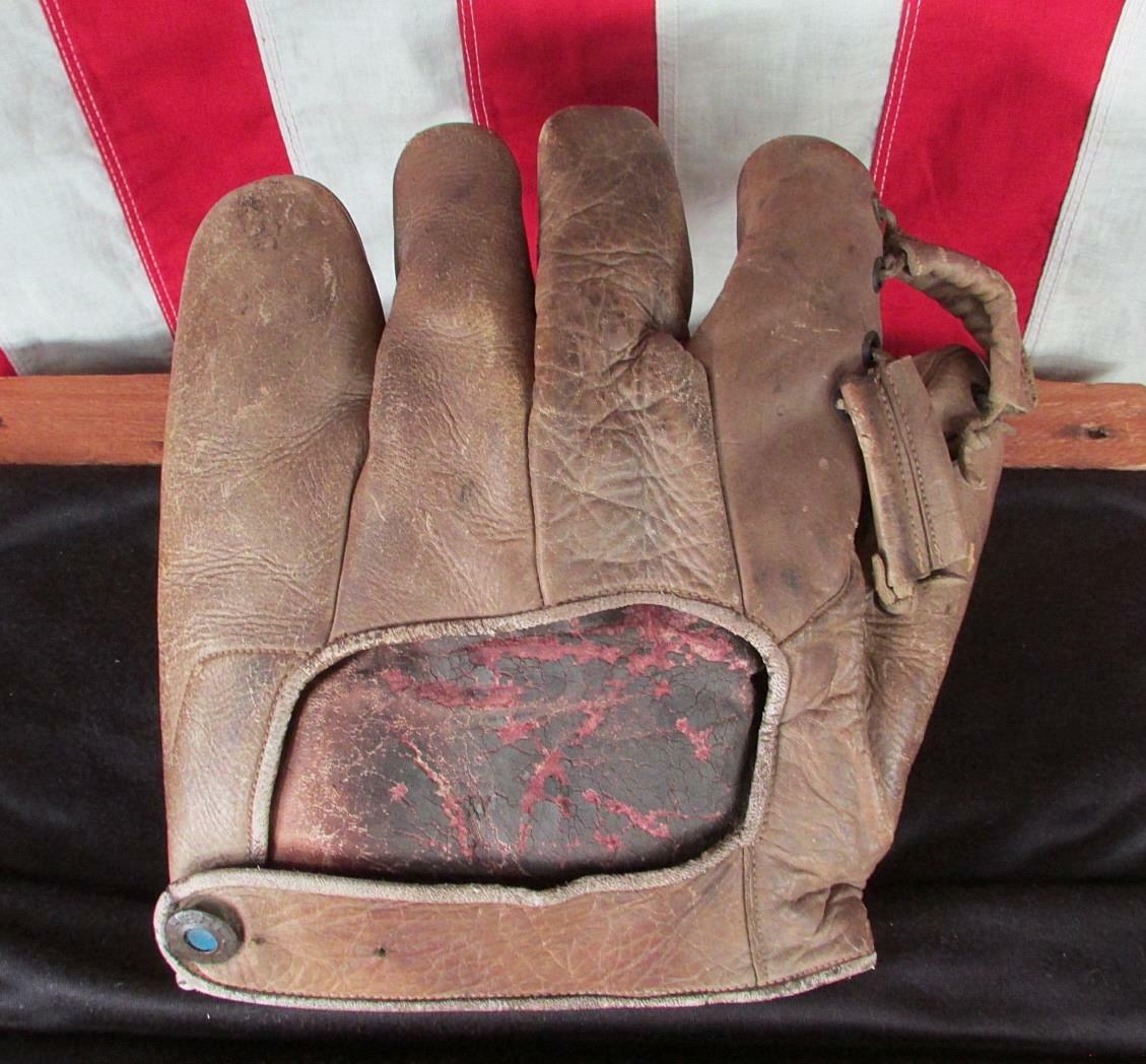 Vintage 1940s Wilson Victoria Leather Baseball Glove Mexico