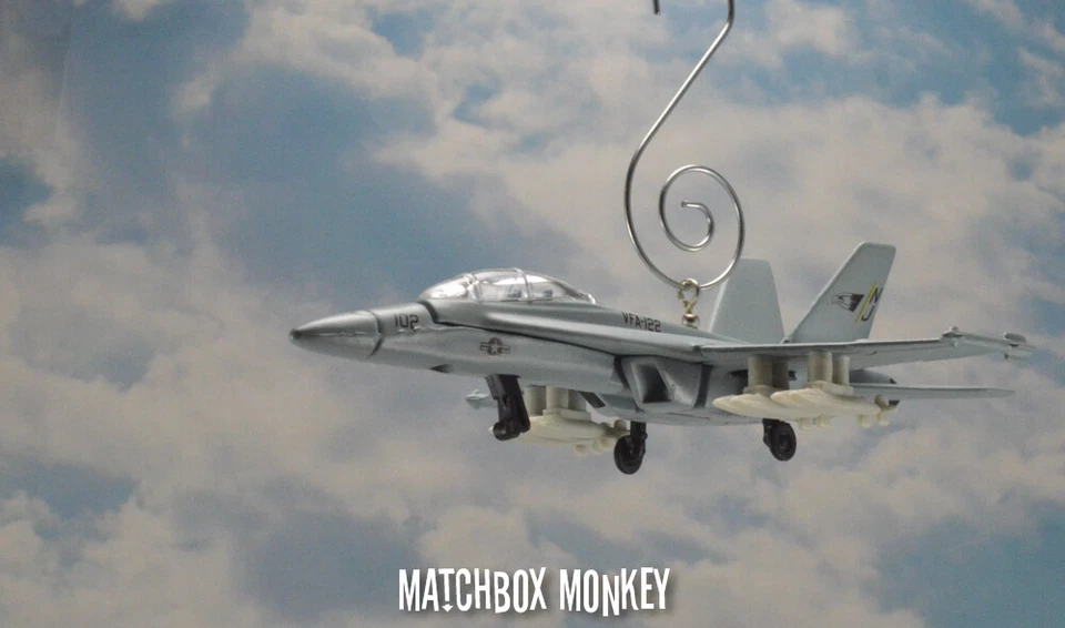 USN F/A 18E Super Hornet Fighter Jet Adorno de Navidad Personalizado F-18 F18 Avión Foto 4 de 4
