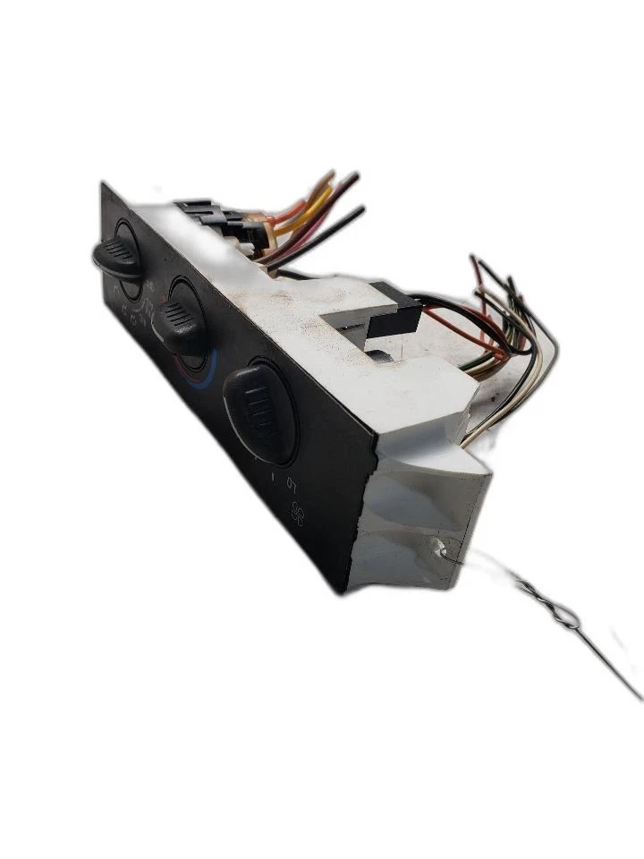 Temperature Control With AC Without Rear Defrost Fits 96-05 ASTRO 1331727 - Image 2 of 4