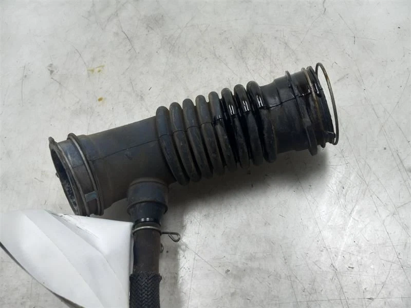 Toyota Corolla S 2010 tubo resonador filtro de aire de 1,8 L  Foto 4 de 4