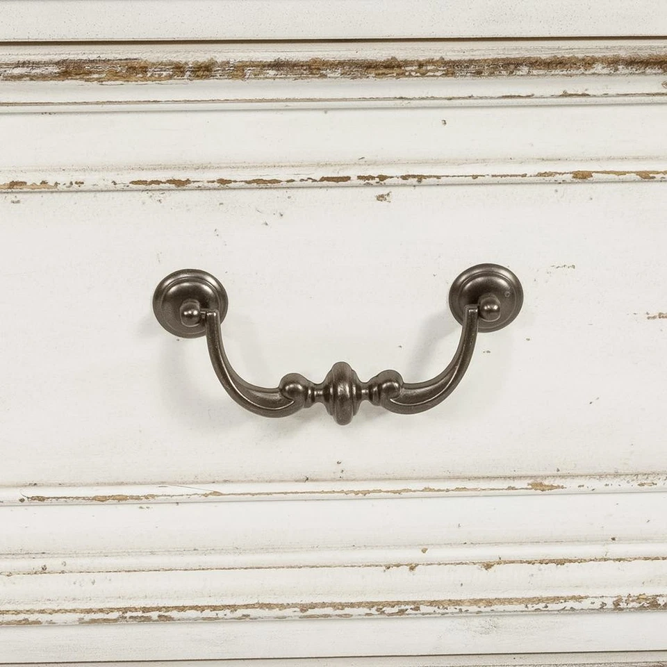 Armario Magnolia Manor en blanco antiguo Foto 2 de 4