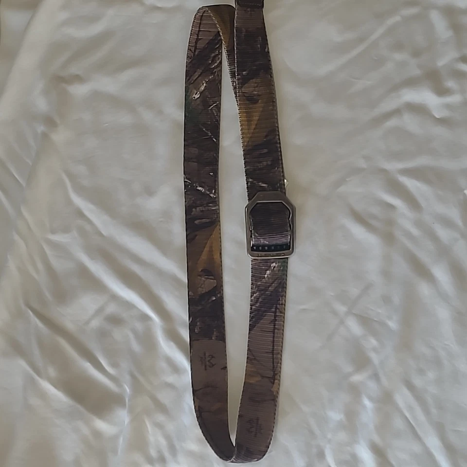 Камуфляжный нейлоновый ремень Carhartt Realtree размер большой - Изображение 3 из 4