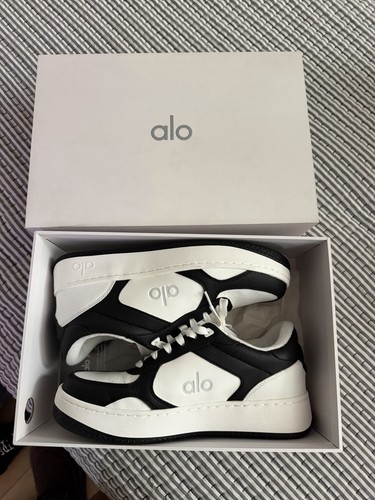 Alo Yoga Recovery Mode Black/White Colorblock Low Top Lace Up Sneakers A0685U