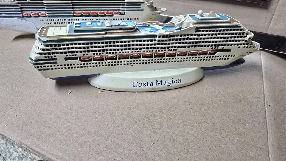 2 nave in resina magica + atlantica e 1 quadro msc preziosi - Immagine 3 di 4