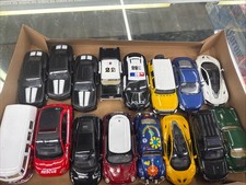 Lot Of 16 Kinsmart Die cast 1:40 1:43 1:36 Mi...