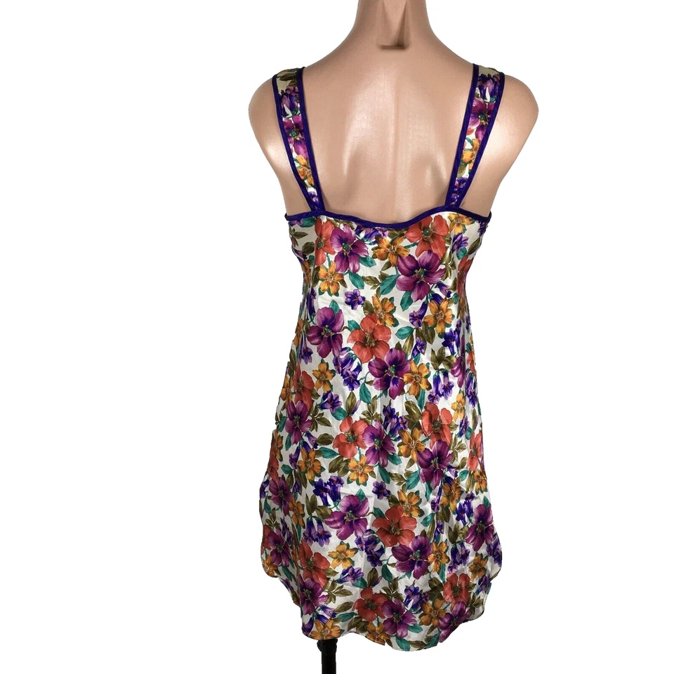 Camisón de Colección Años 90 Adonna Rojo Satinado Correa Ancha Floral Dobladillo Redondeado S Sissy Brillante Foto 2 de 4