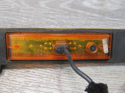 2003-2009 HUMMER H2 FRONT LEFT & RIGHT SIDE MARKER LAMP LIGHT SET - Picture 9 of 13